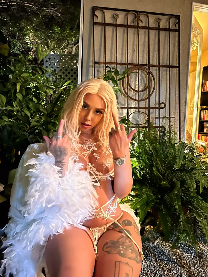 Are you into very naughty sluts?