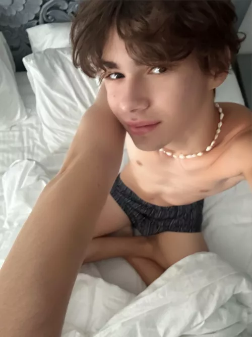 Are you ready to take the lead with a 18yo twink like me in the bedroom?