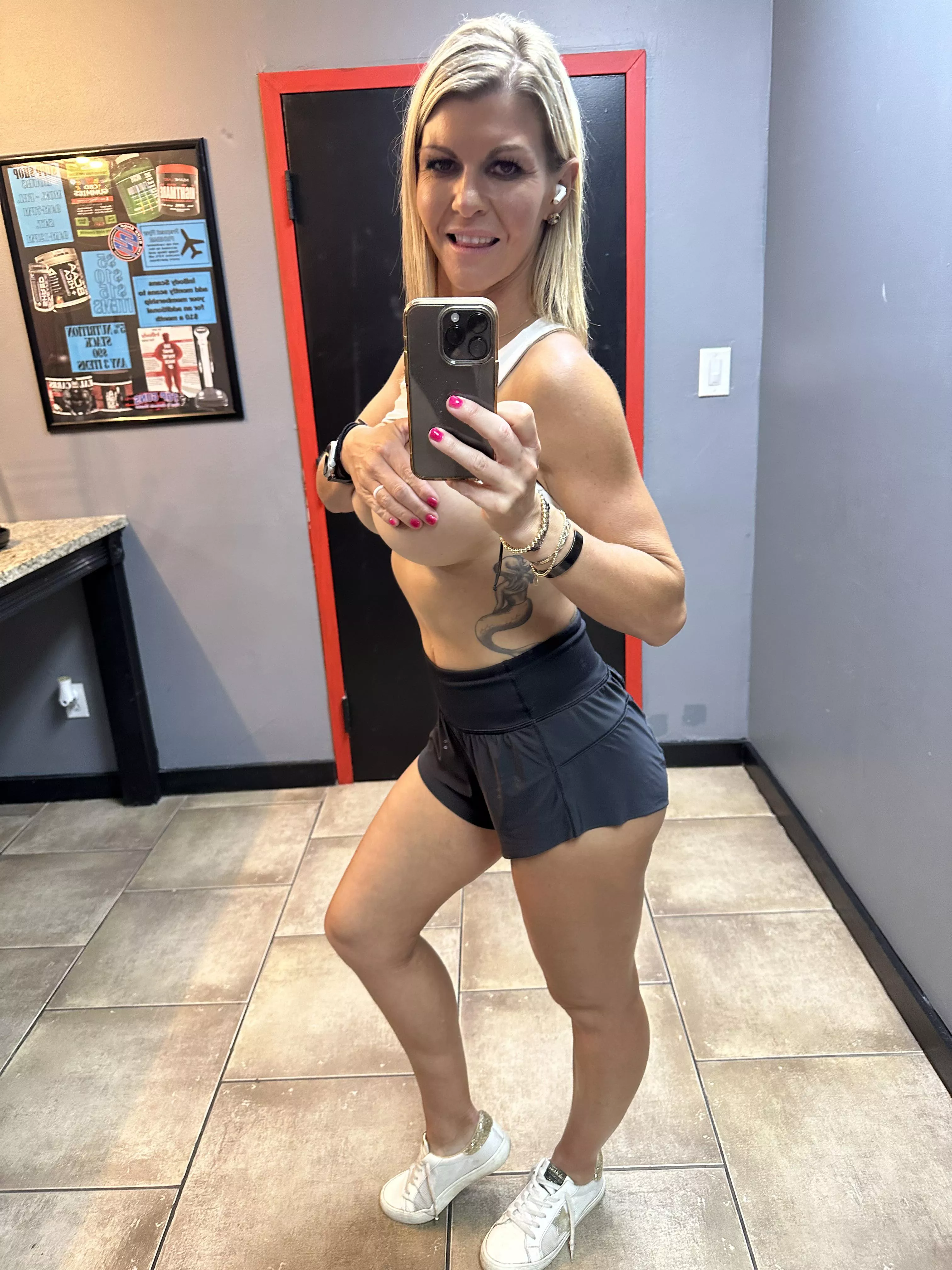 Arms for you too rub