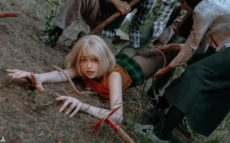 Ashley Graham cosplay by tenletters