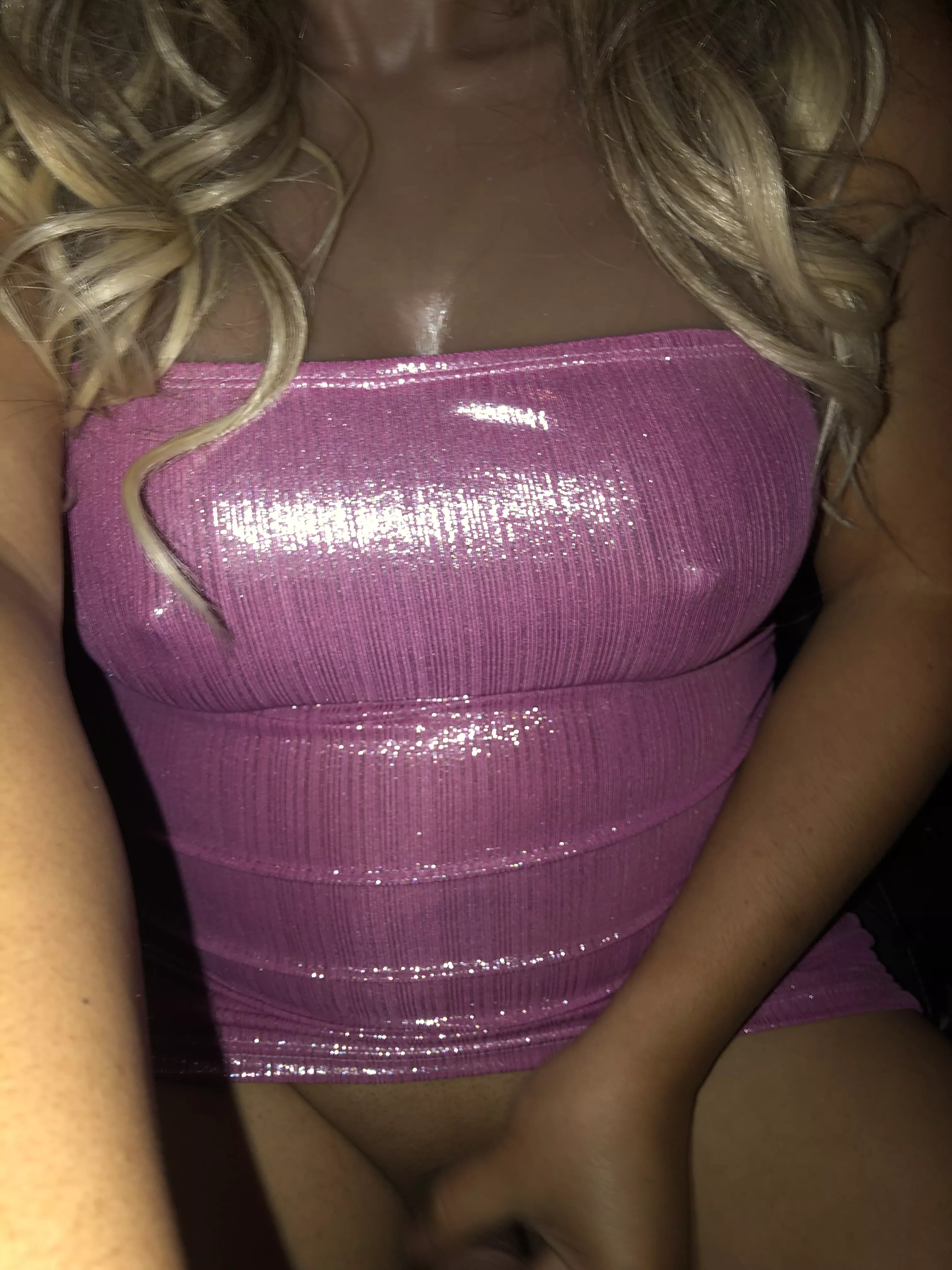 Asian bimbo loves public dares