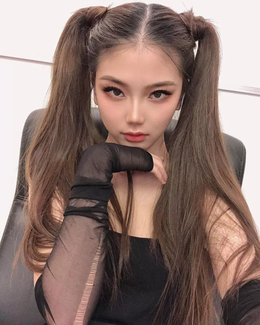 Asian pigtails
