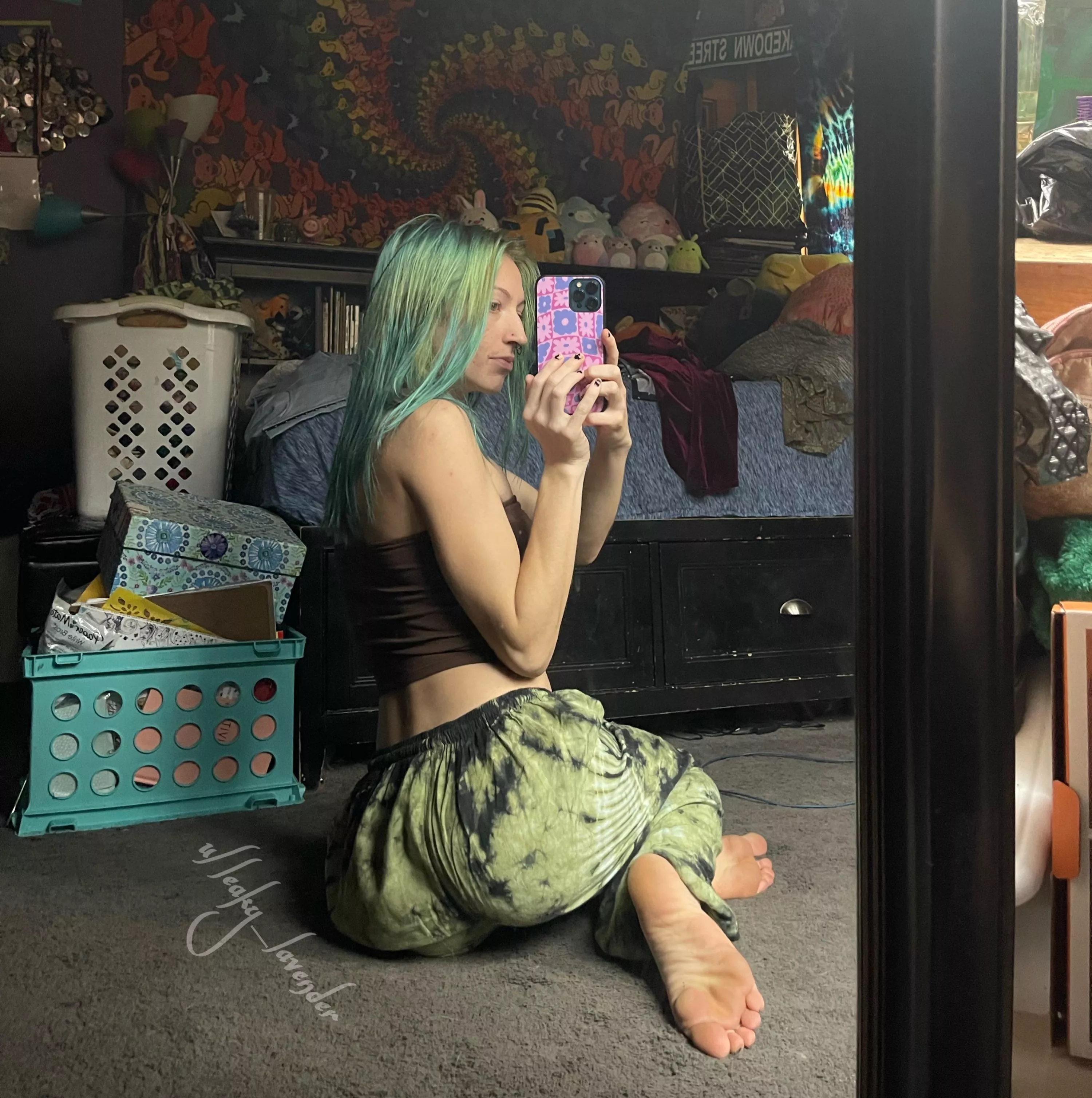 ass or feet?😚