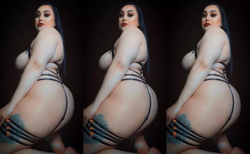 Ass or titties: pick one