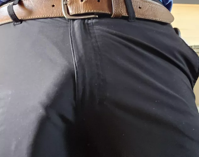 At work again with this nice silhouette. Maybe I shouldn't tuck in my shirt...