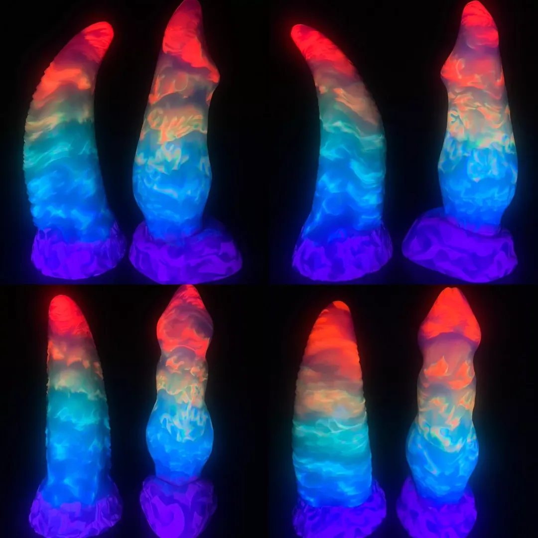 Aurora Echo’s Horn & David under the UV light ✨