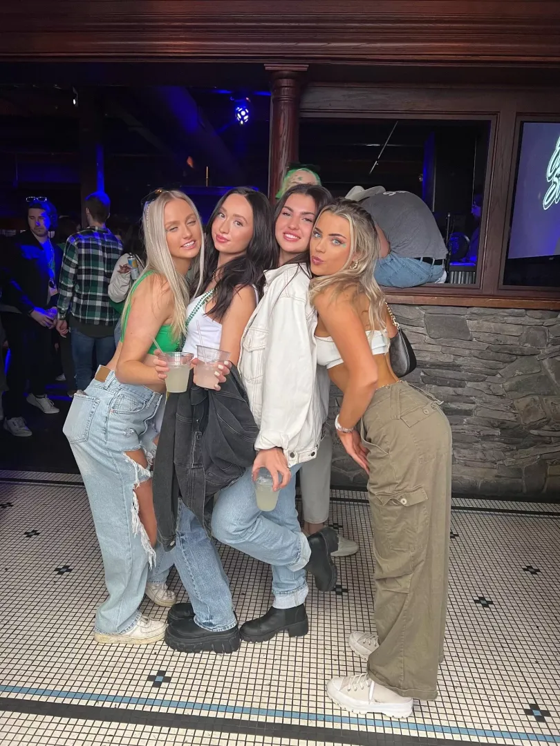 Babes bar hopping