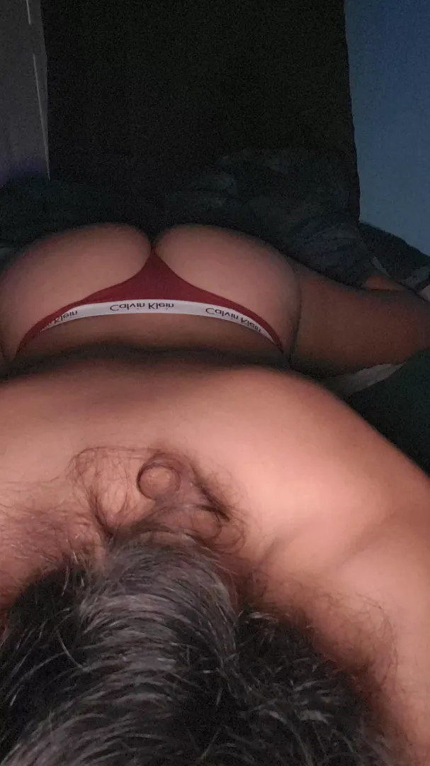 back pic idk👉👈