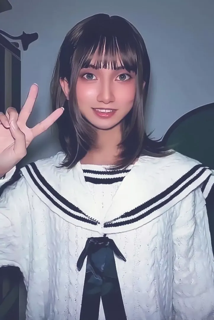 Back to school! 🎒👩‍🏫♂️♀️💅