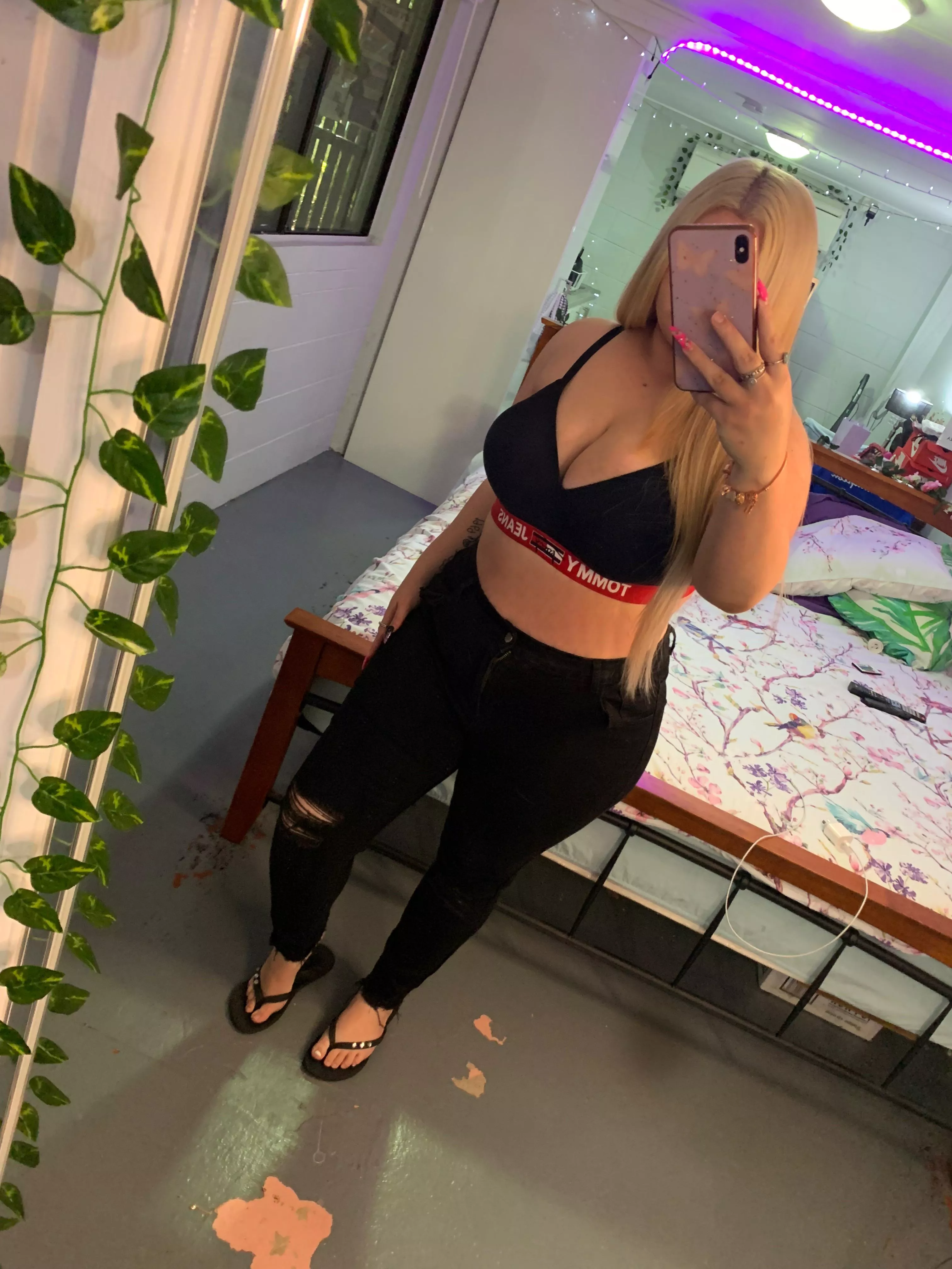 Bad girls wear black🖤