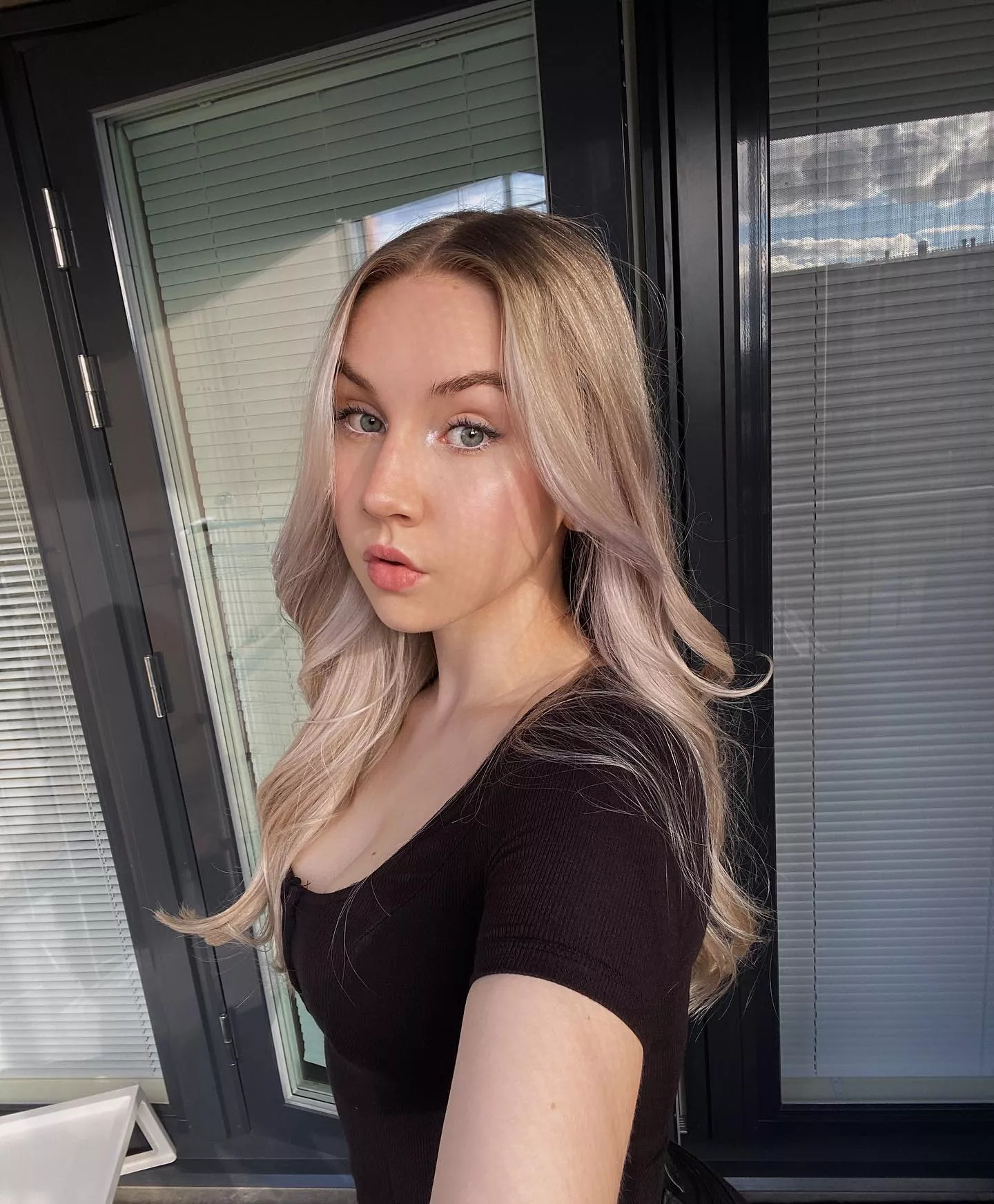 Balcony blonde