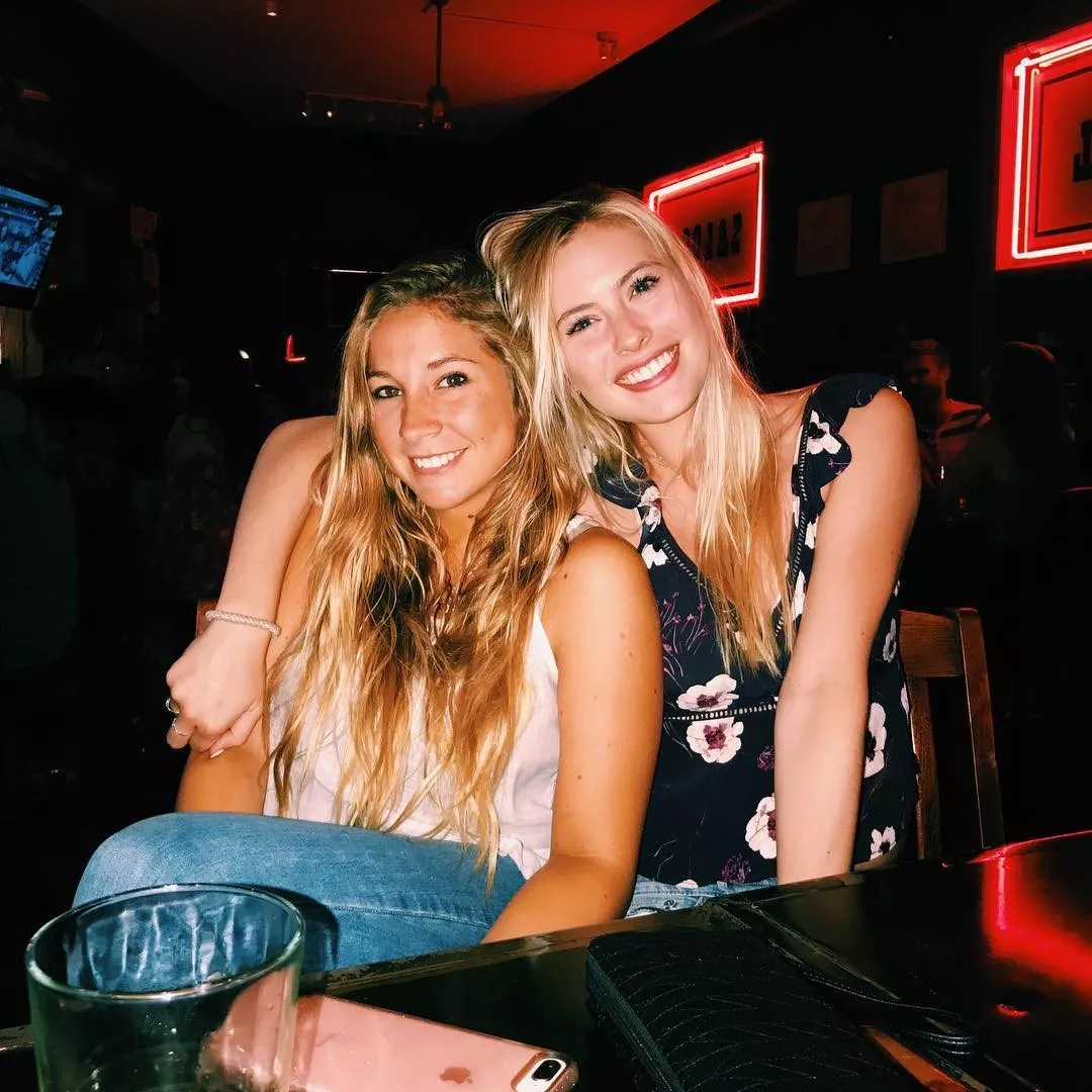 Bar Friends