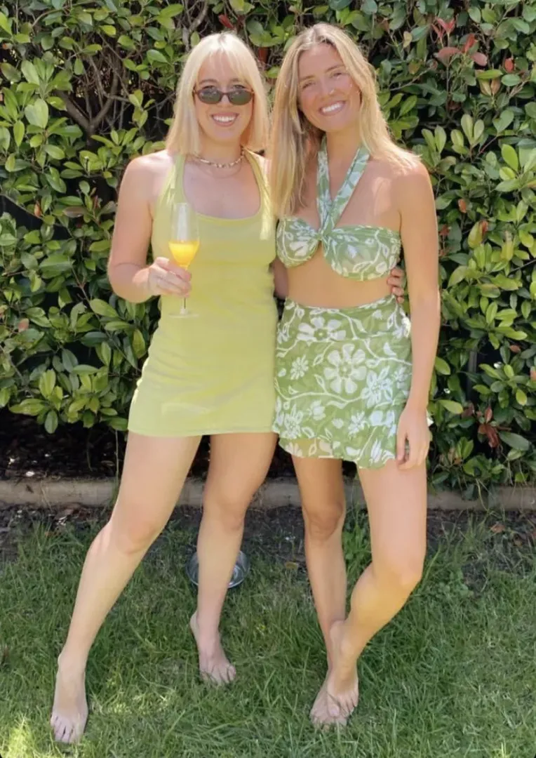 Bare foot beauties