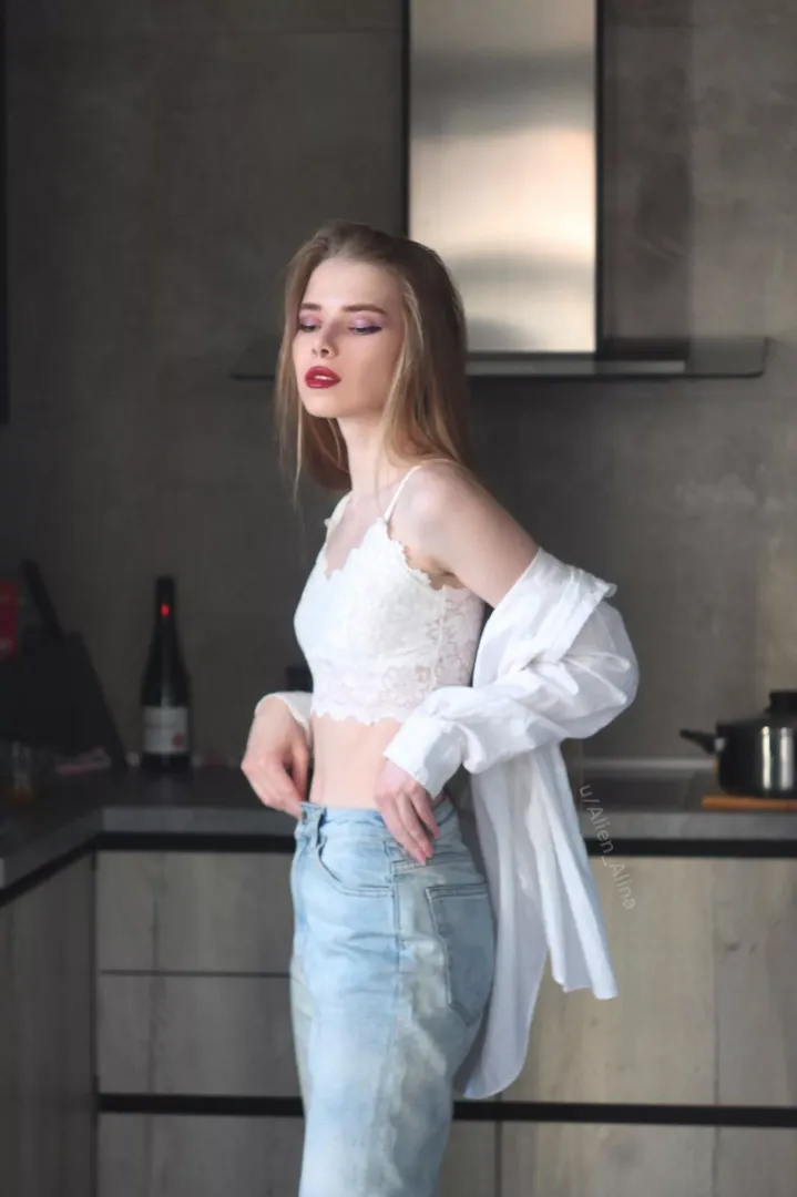 bare shoulders