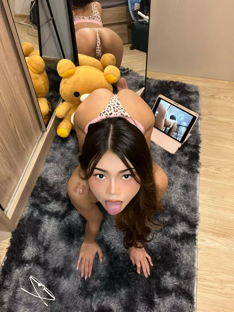 Barely legal but wants to be a moaning mess