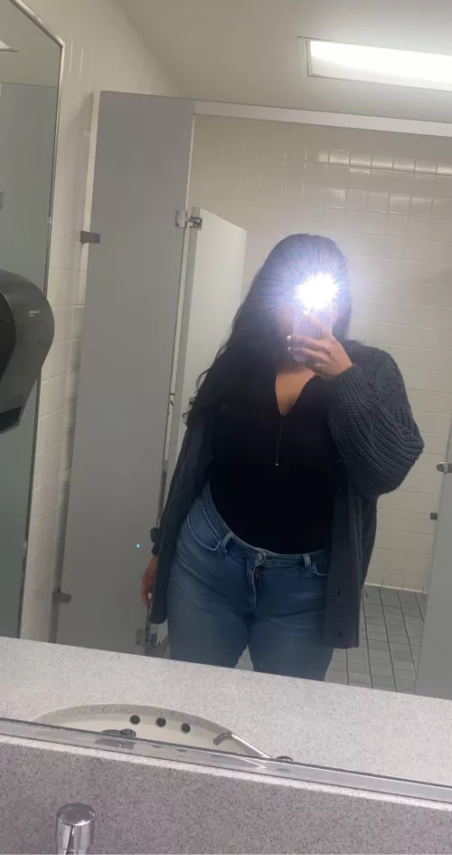 Bathroom mirror selfie or mirror bathroom selfie….