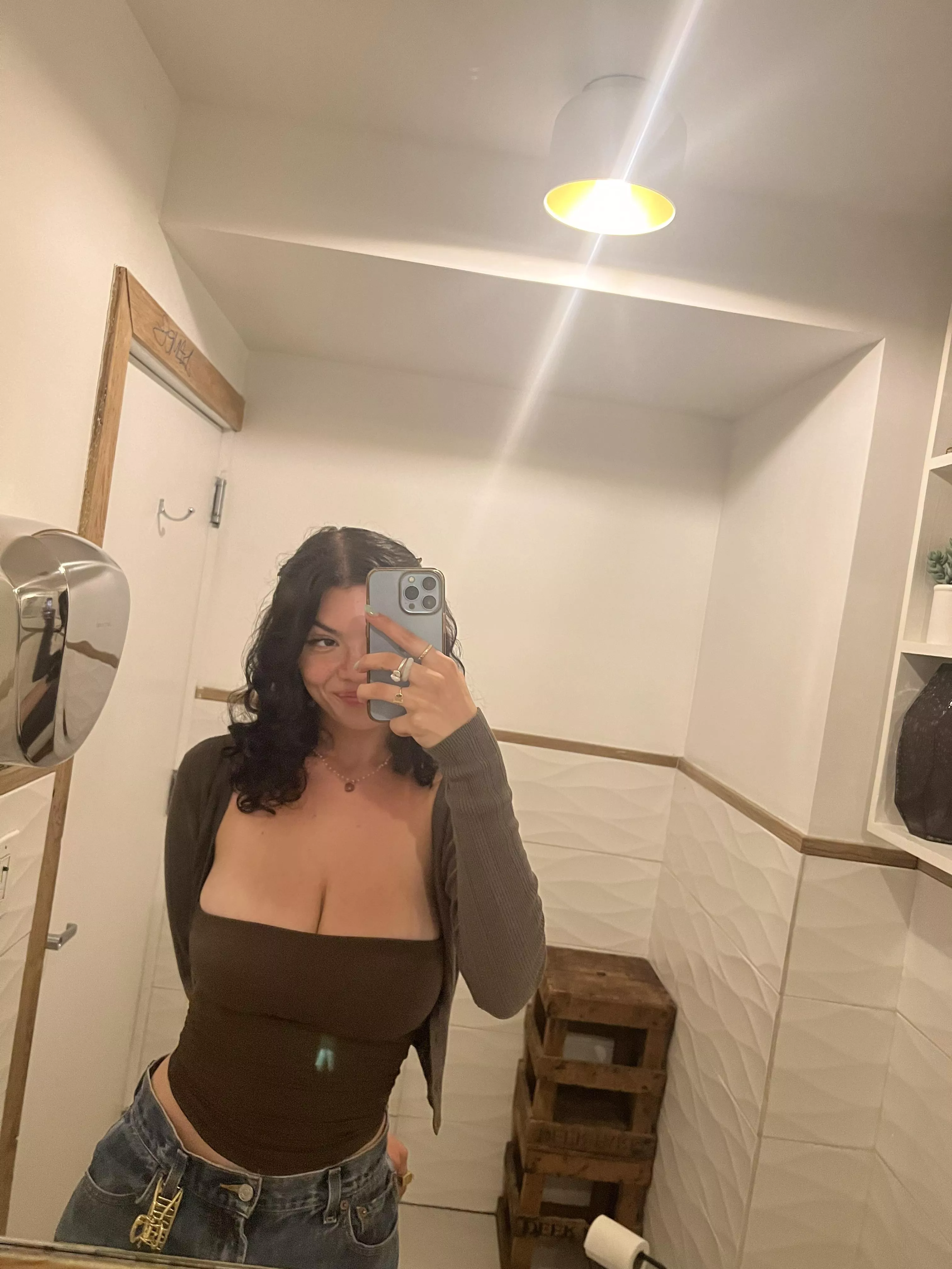 bathroom mirrors >