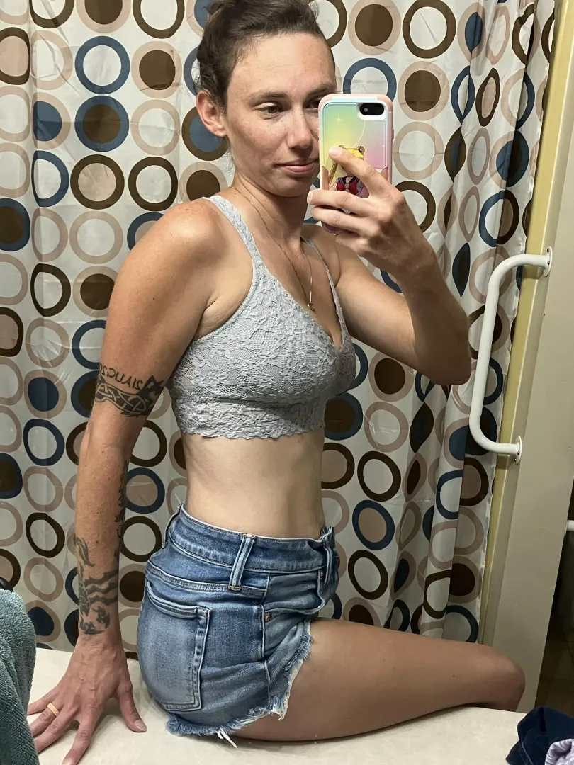 Bathroom selfie😝😝😝