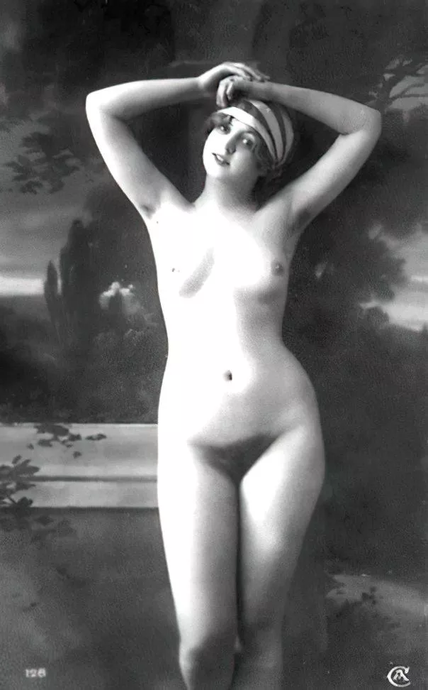 Baudy flapper