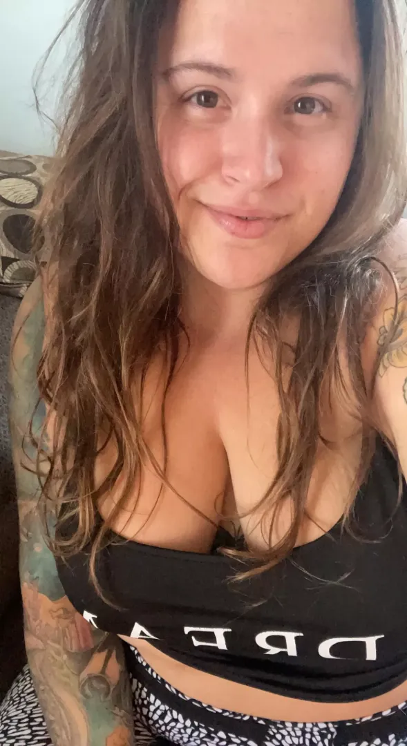 bbw stoner covered in tattoos, let my curves melt your stress away!