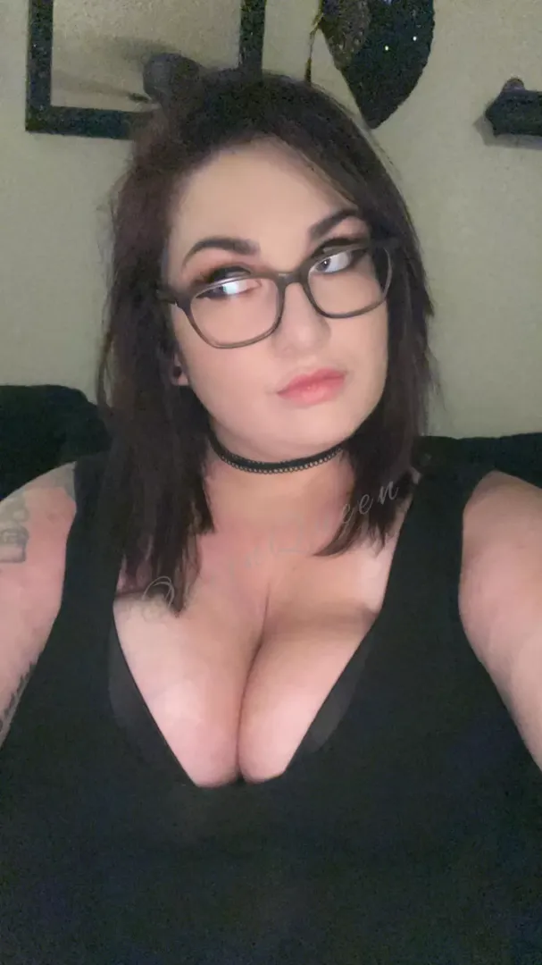 Be my submissive cuck while my hubby fucks this sweet, wet, pussy. If you want a bbw slut to take a creampie that you can eat from my pussy…I’m your gal💋27F