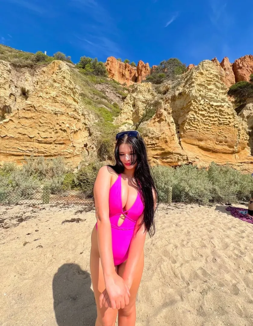 Beach babe