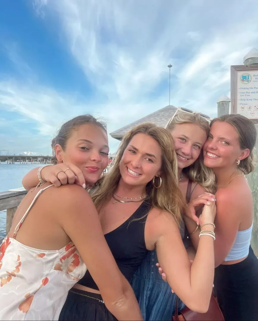 Beach babes