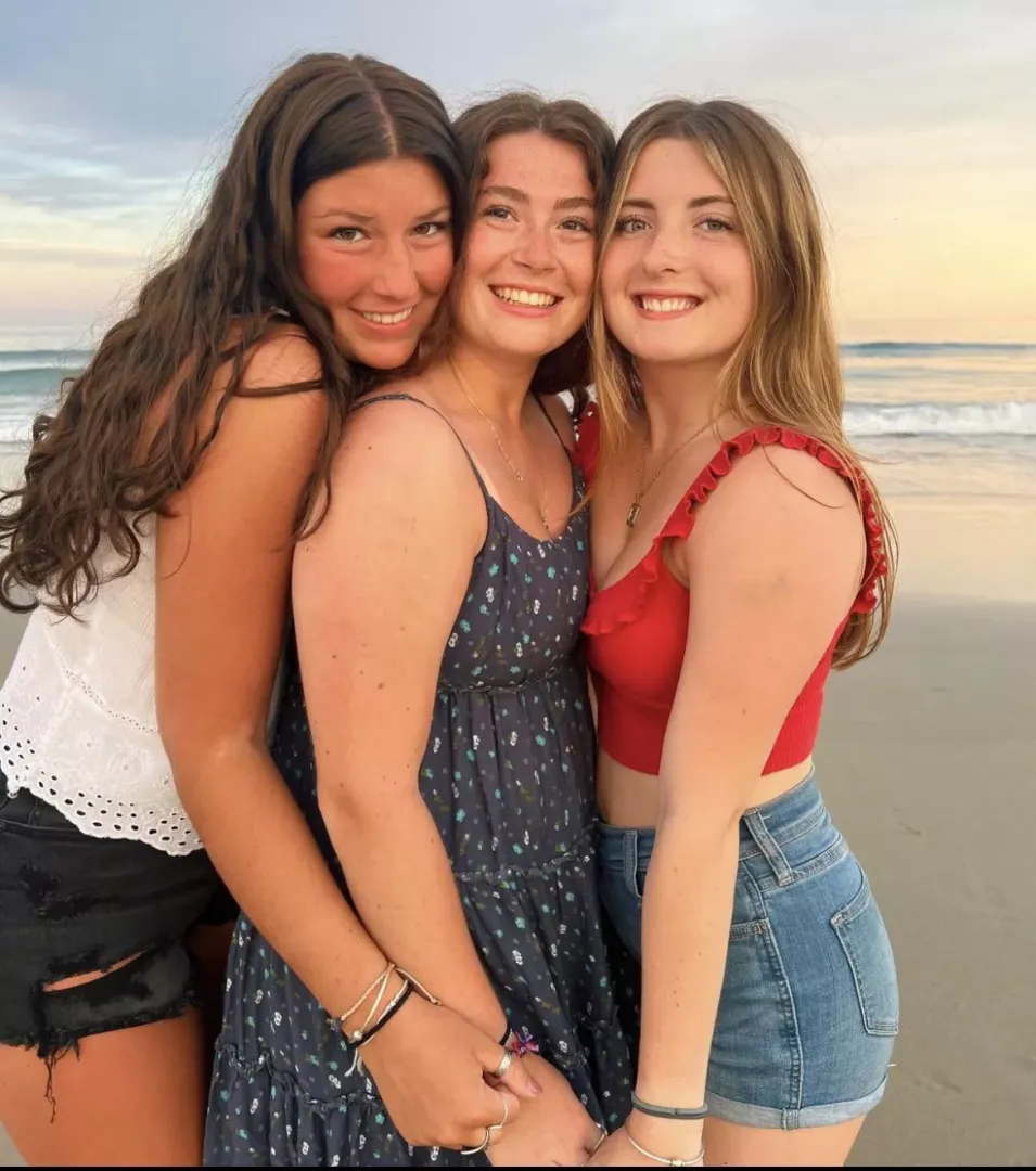 Beach babes
