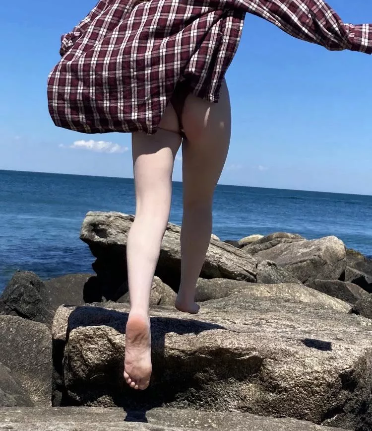 Beach day! 19F 4’11