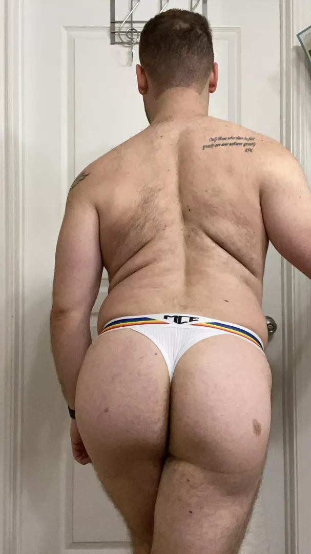 Beefy boy, beefier butt