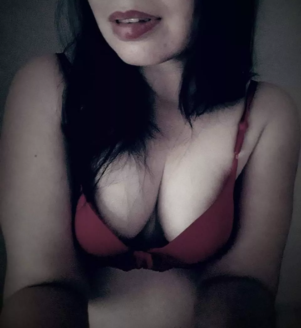 Been thinking of how to talk you into working from home today... [F]