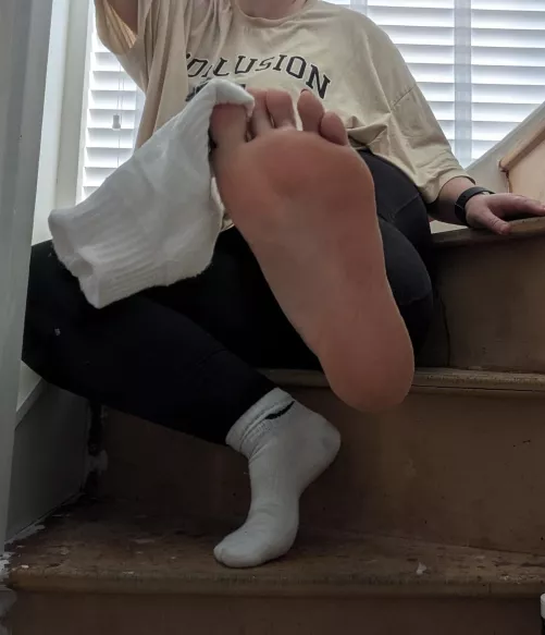 Been training so hard this week, sniff my sweaty soles
