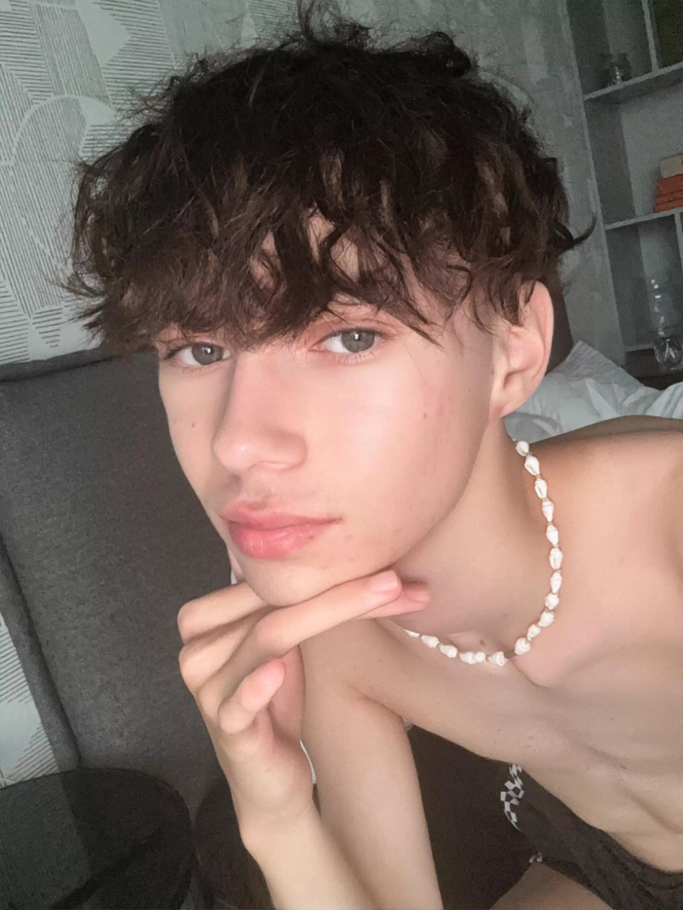 Being a bottom is what I find most thrilling in the bedroom(19yo125lbs)