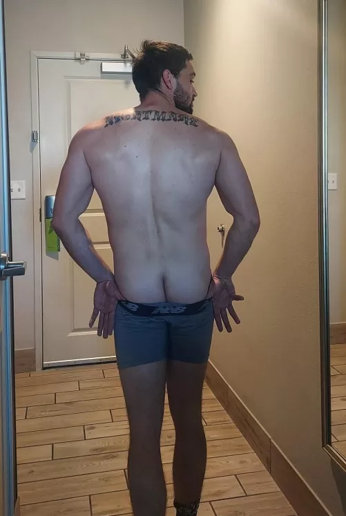 being a little cheeky (m) but I think I need to hit my glutes more