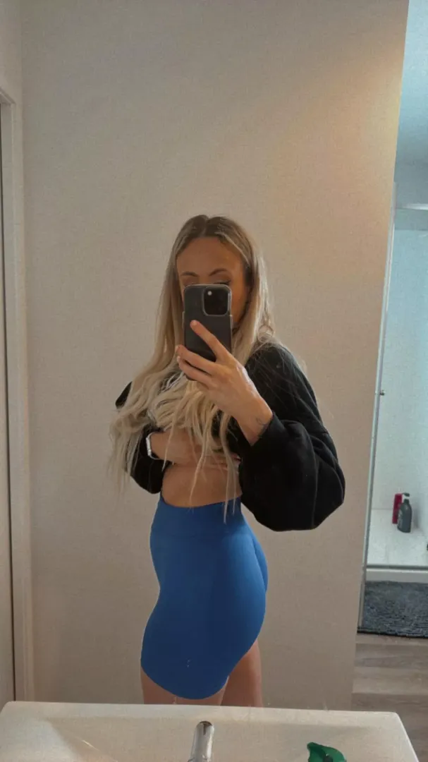 Belly has started filling out 😈