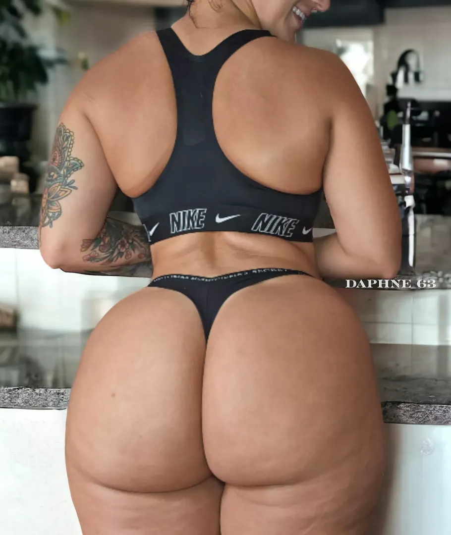 bend me over the kitchen counter for breakfast 