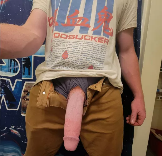 Best blowjob gets to ride it 😈