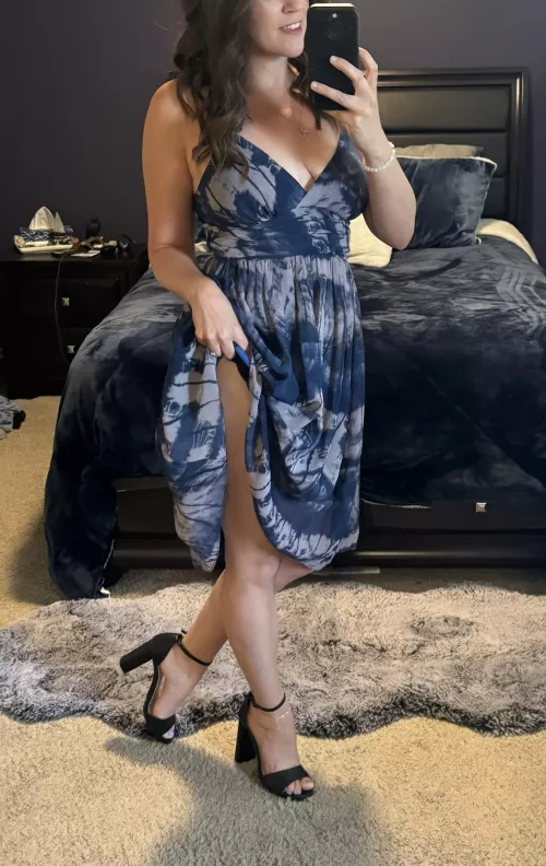 Best part o(f) summer, going naked under dresses 