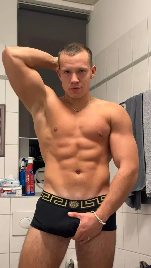 Bet you’re loving this 😉👀 [21]