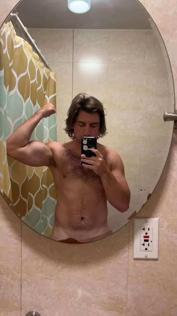 Big bicep pump 