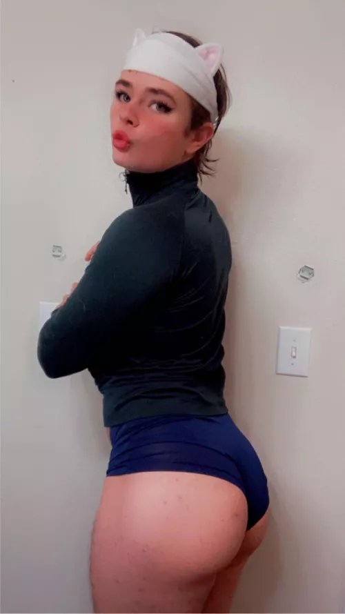 Big booty kitty Boi 😊❤️