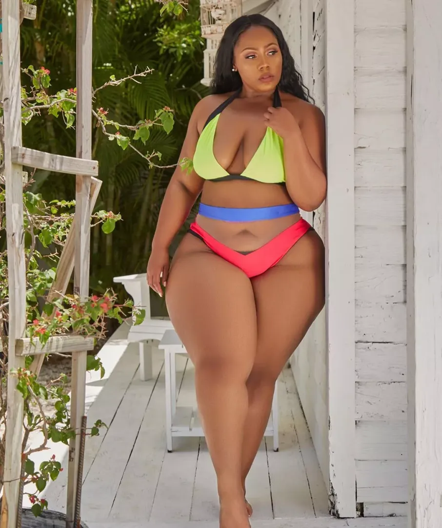 Big bright BBW...