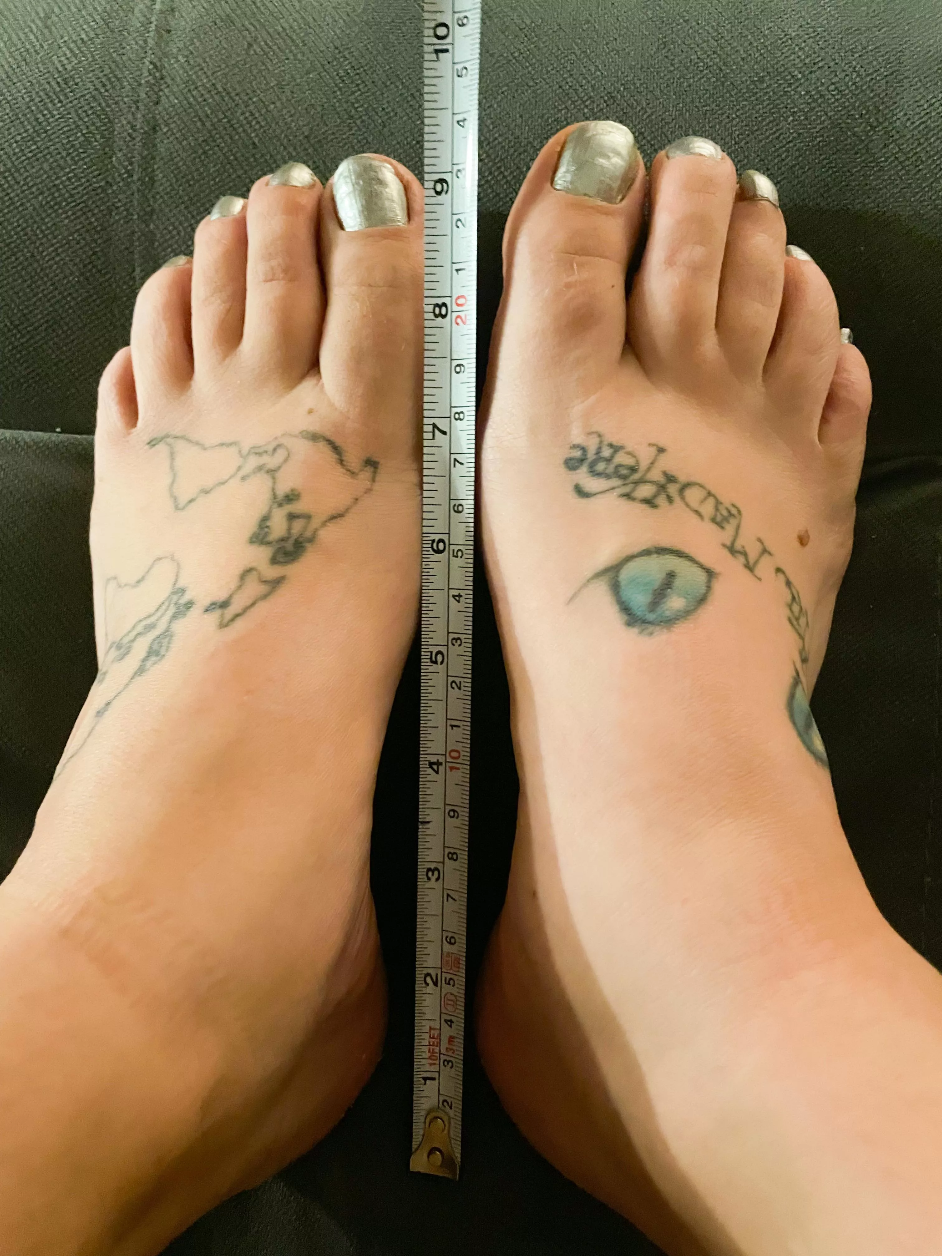 Big enough for you sweetheart? I’m a size 10 and love having them worshipped ❤️