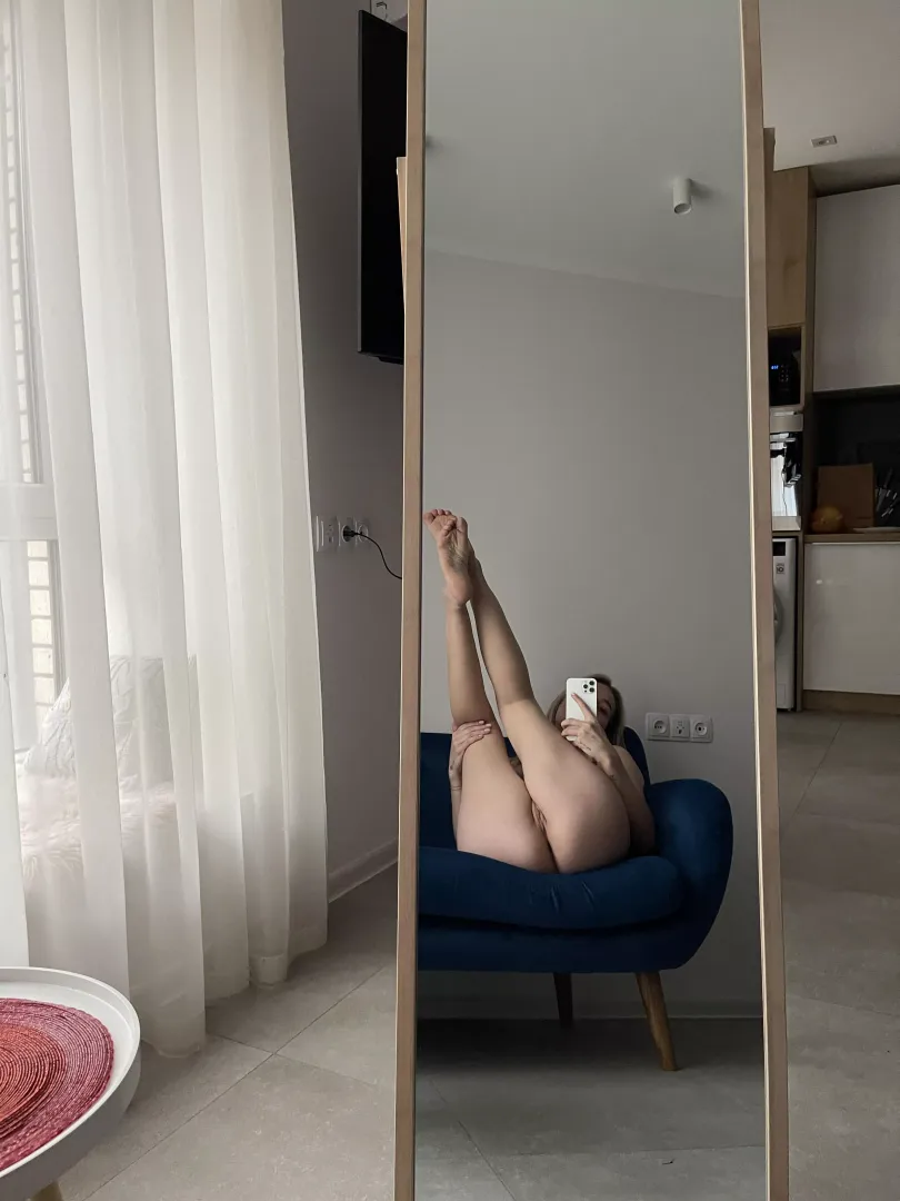big hips and a nice pussy, you don't need anything else.