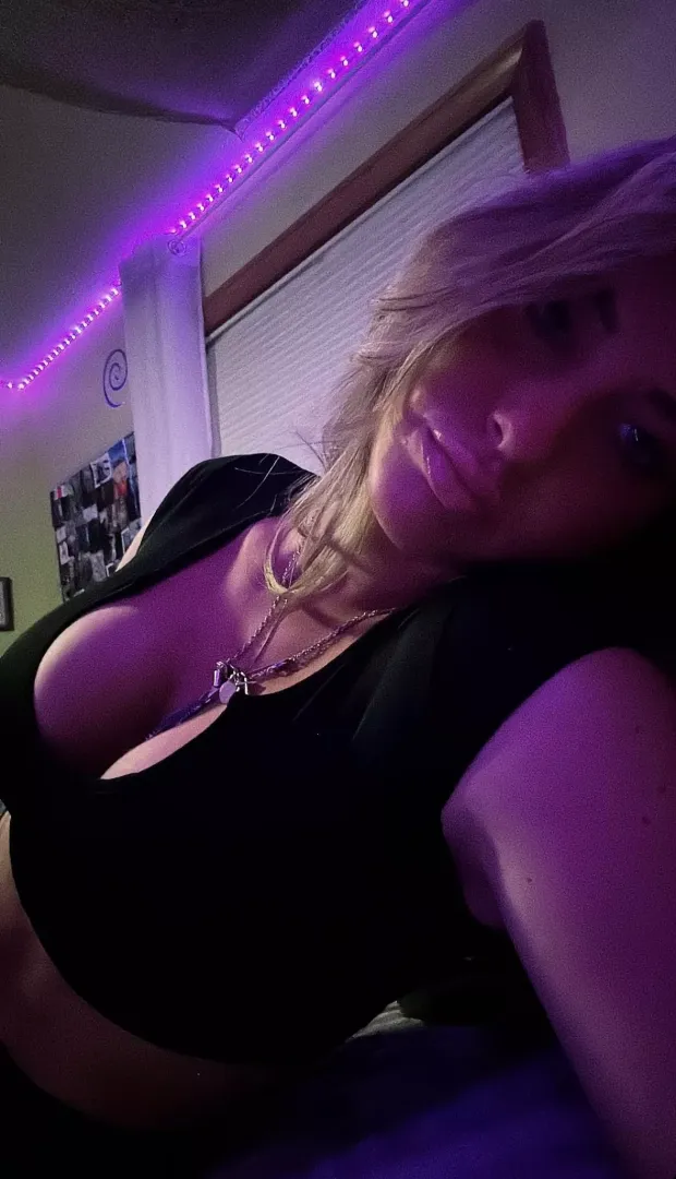 Big in black