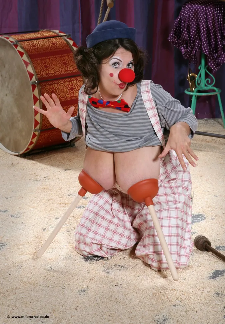 Big tit Party trick