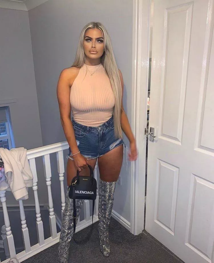 Big tits , big lips