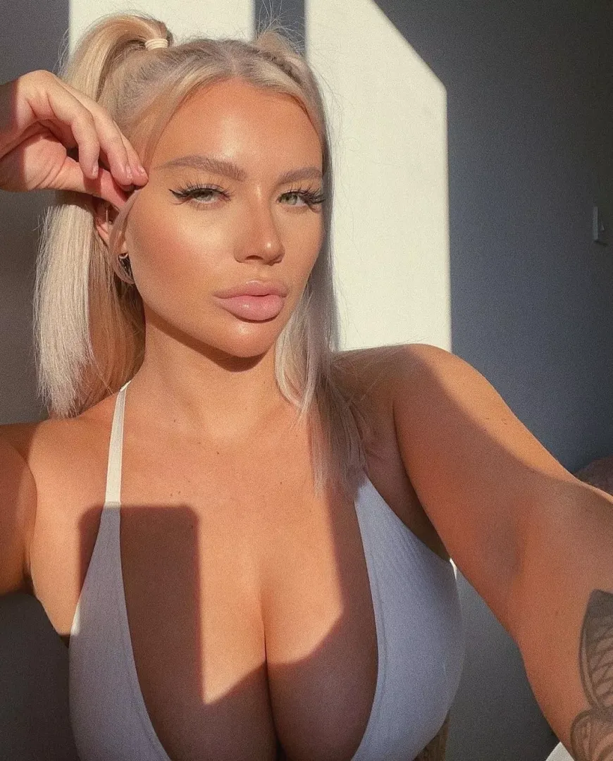 Big titty chav
