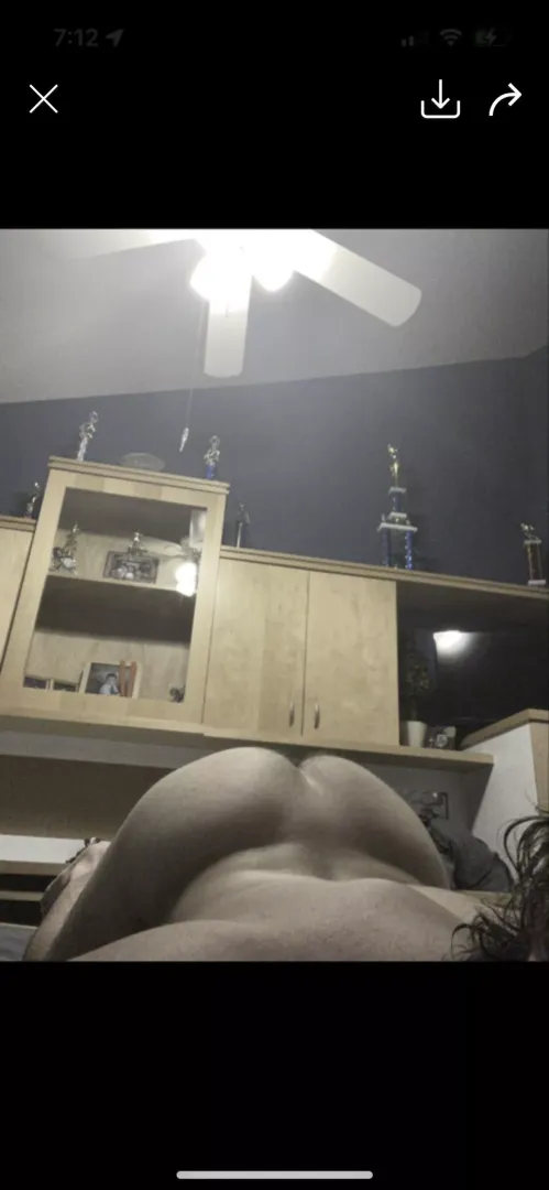 Big white booty bottom 19m in Greensboro nc. Hmu to link tn