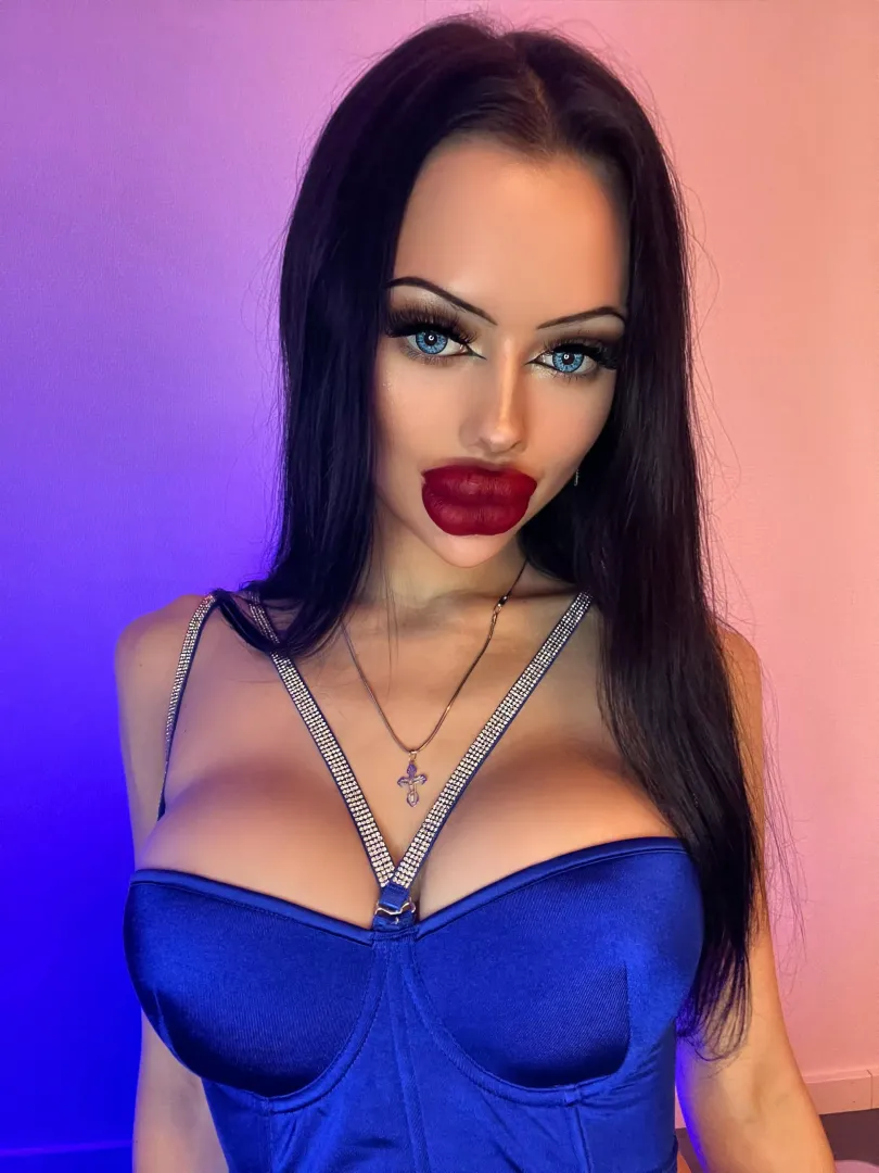 Bimbo doll